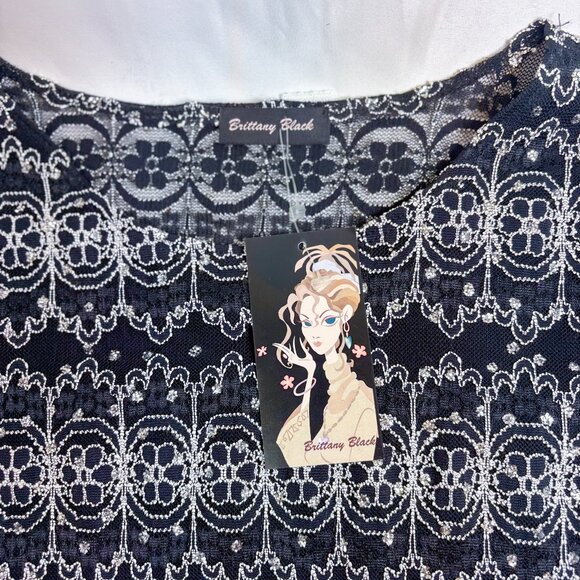 Vintage Women's Shirts Brittany Black & White Flirty Modest Blouse - Picture 6 of 12